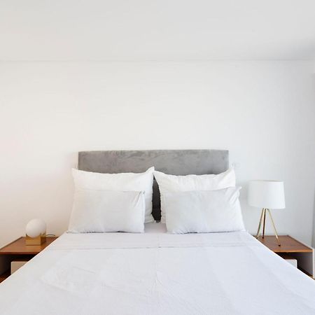 Luxury Suite With Balcony And Shared Accommodation In The Parque Eduardo VII Area Lisbon Exterior photo