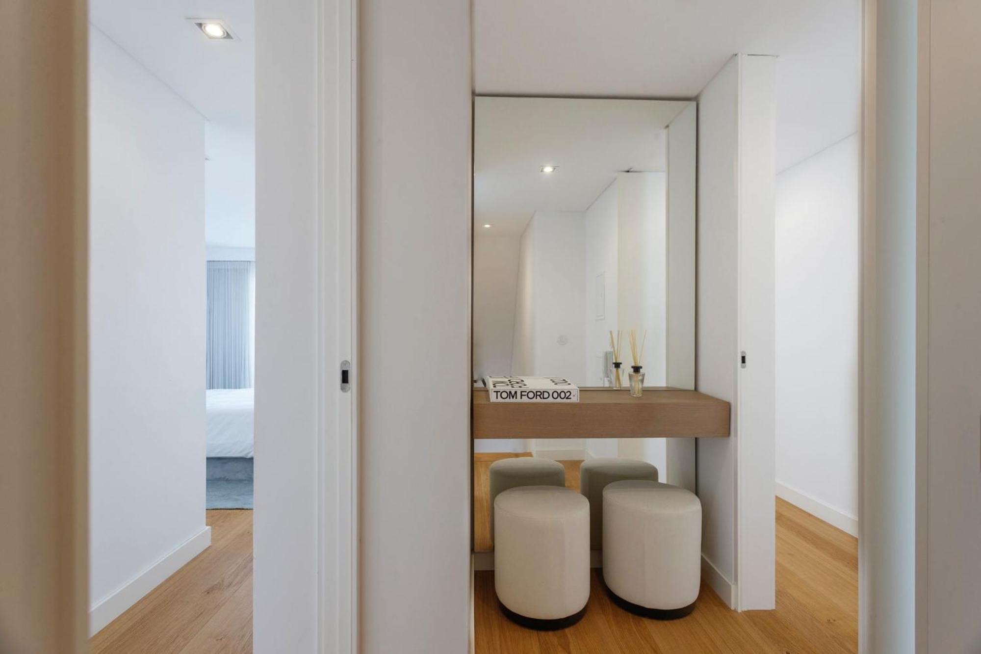 Luxury Suite With Balcony And Shared Accommodation In The Parque Eduardo VII Area Lisbon Exterior photo