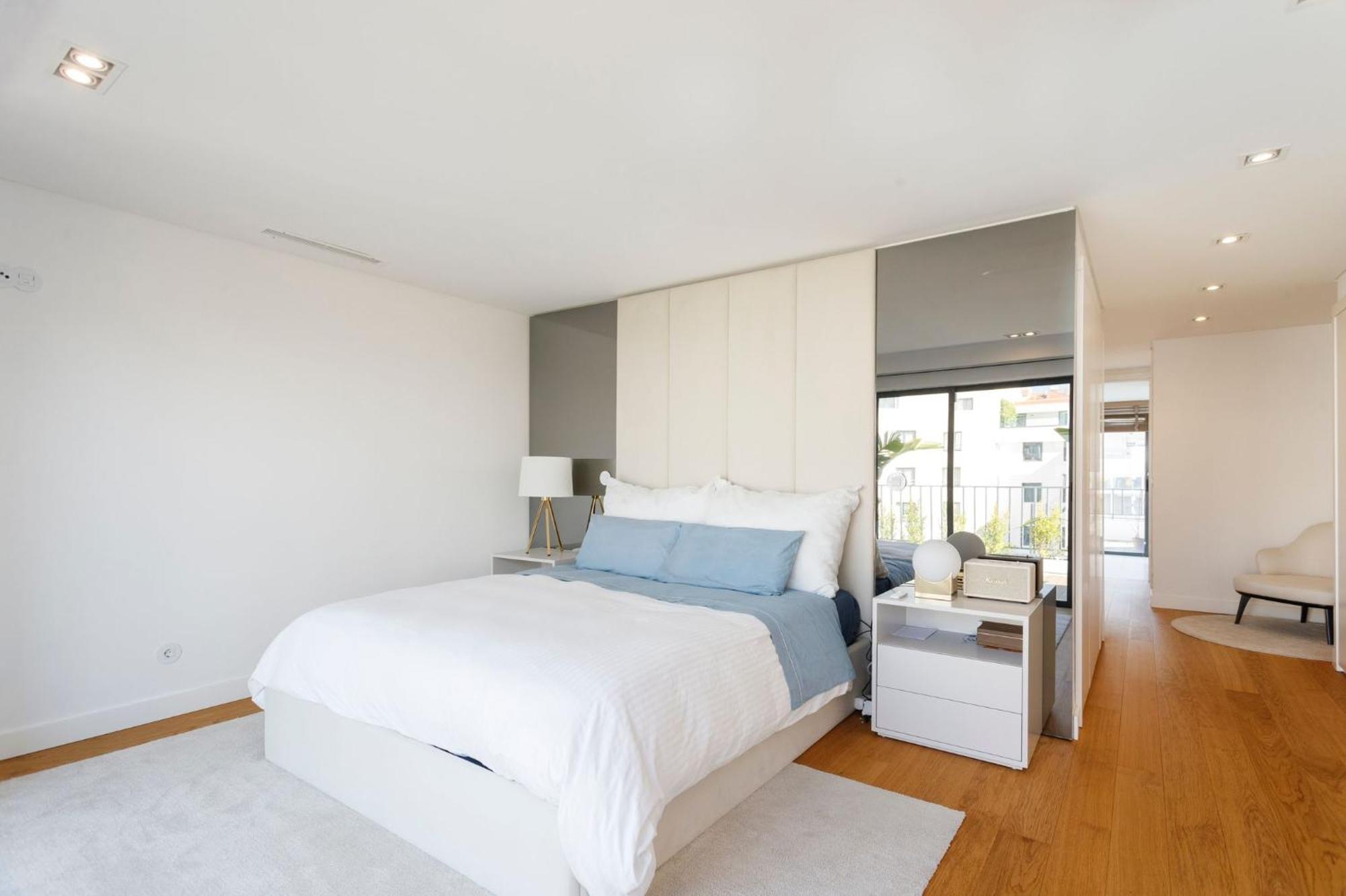 Luxury Suite With Balcony And Shared Accommodation In The Parque Eduardo VII Area Lisbon Exterior photo